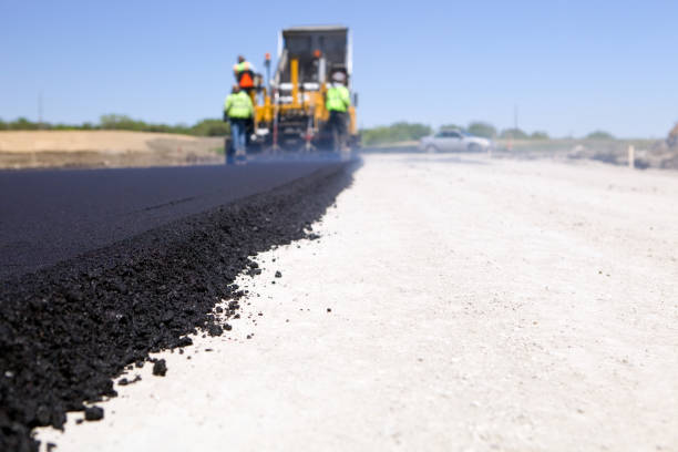 Best Local Driveway Pavers  in Hallsville, MO